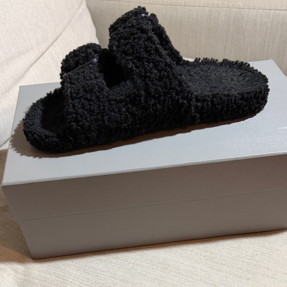 Balenciaga Black Furry Sandals - Picture 3 of 9